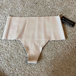 NWT Windsor Thong